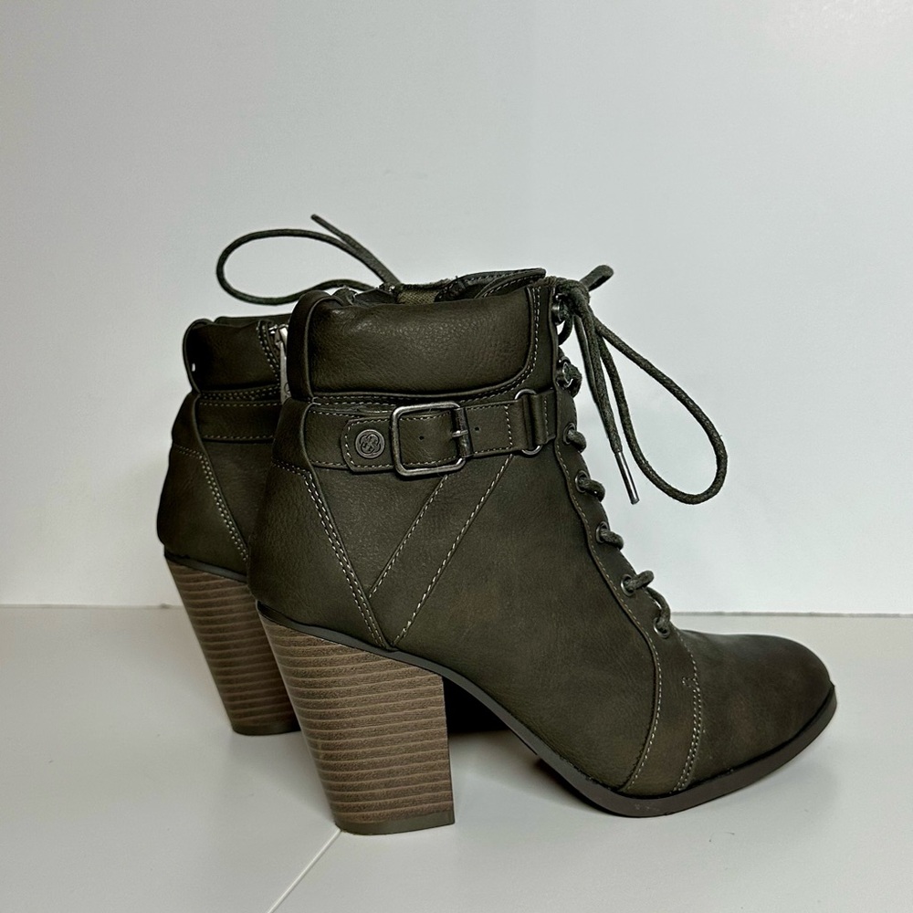Daisy Fuentes Cloudi boots